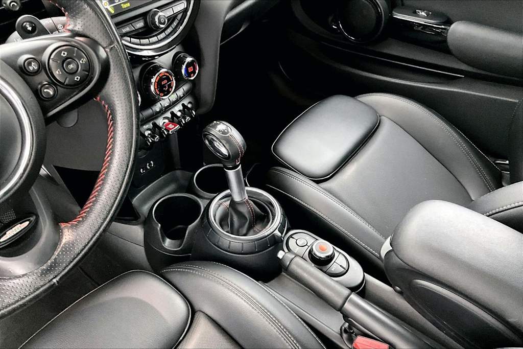 Thumbnail: 2017 MINI Cooper - 16