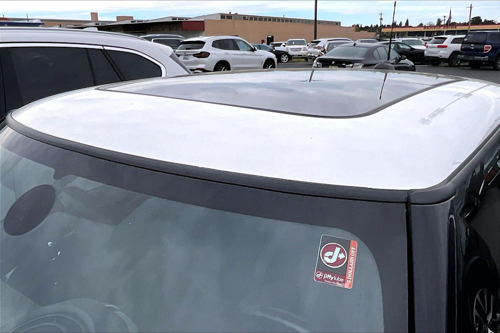 Thumbnail: 2015 MINI Cooper - 12