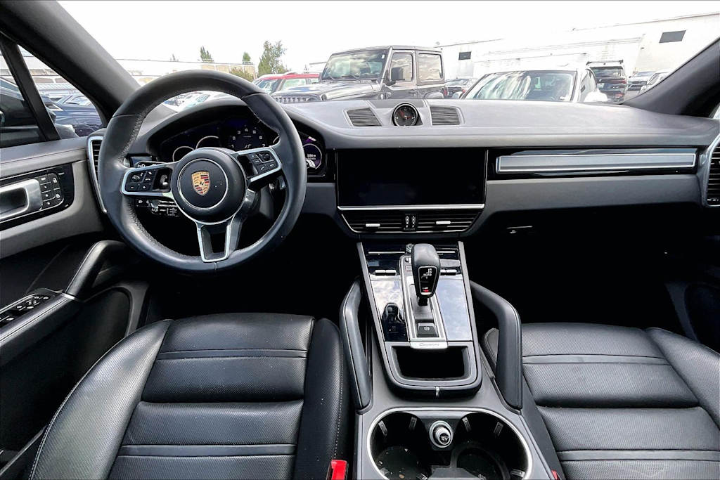 Thumbnail: 2022 Porsche Cayenne - 8