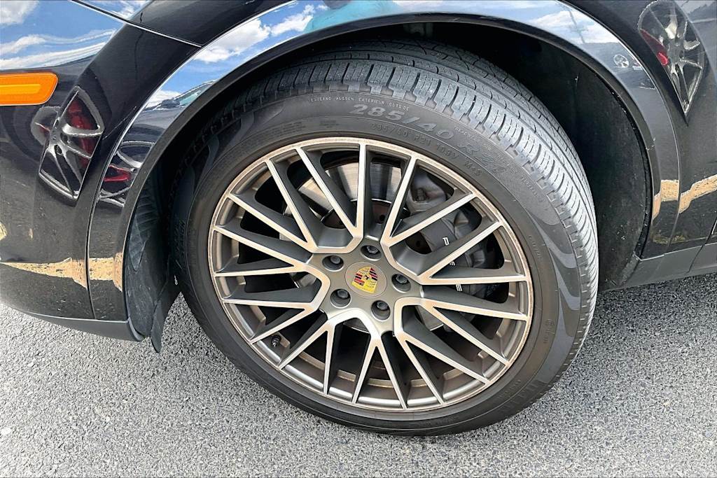 Thumbnail: 2022 Porsche Cayenne - 6