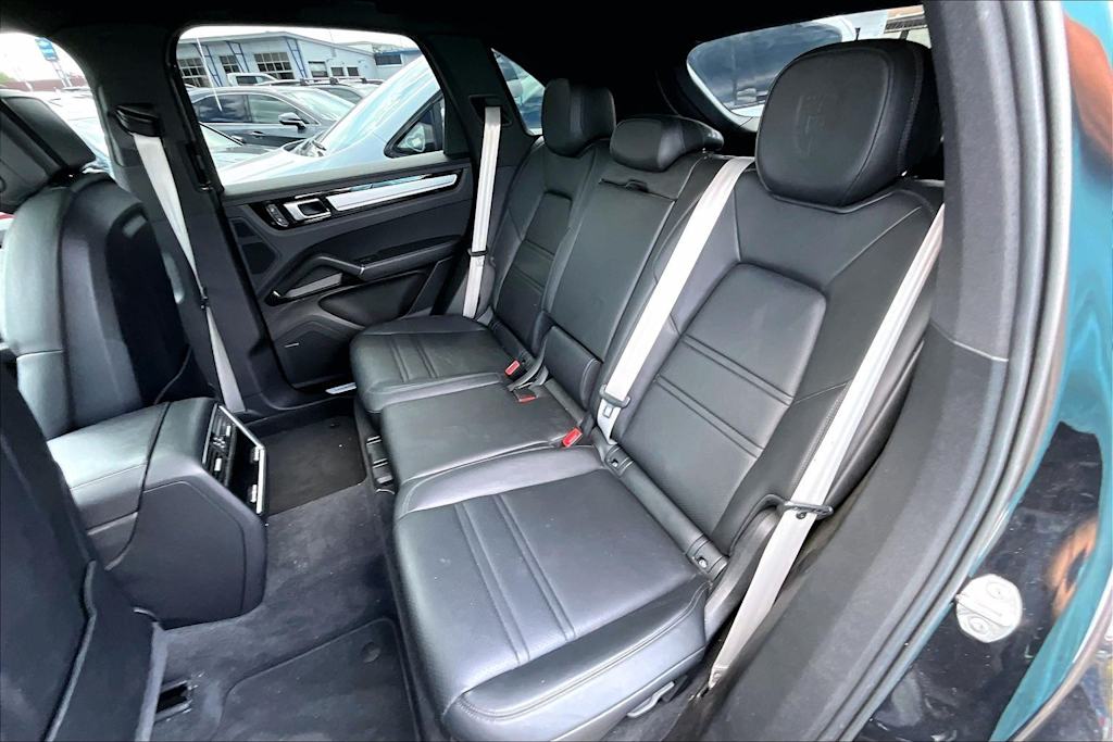 Thumbnail: 2022 Porsche Cayenne - 20