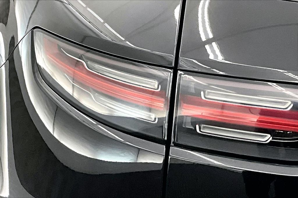 Thumbnail: 2022 Porsche Cayenne - 32