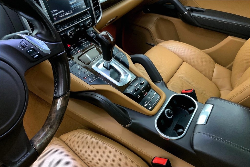 2014 Porsche Cayenne Turbo 17