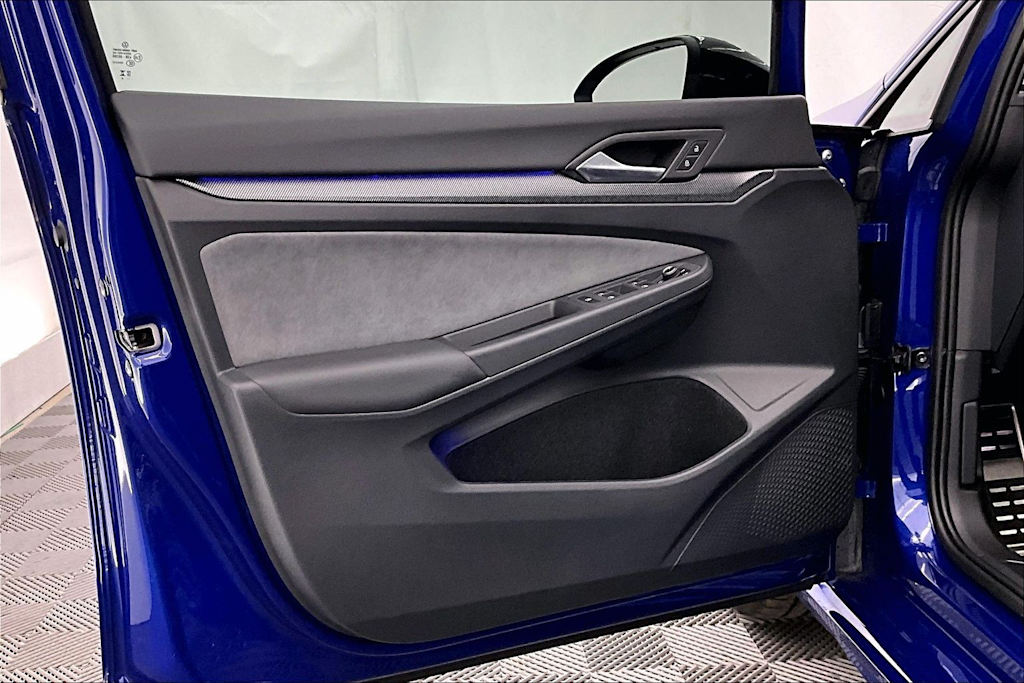 Thumbnail: 2025 Volkswagen Golf - 27