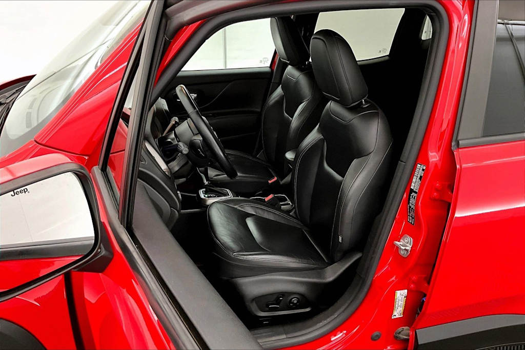 Thumbnail: 2020 Jeep Renegade - 11