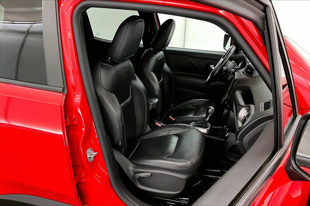 Thumbnail: 2020 Jeep Renegade - 21