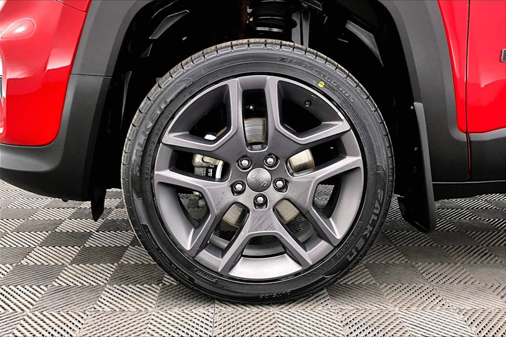 Thumbnail: 2020 Jeep Renegade - 8