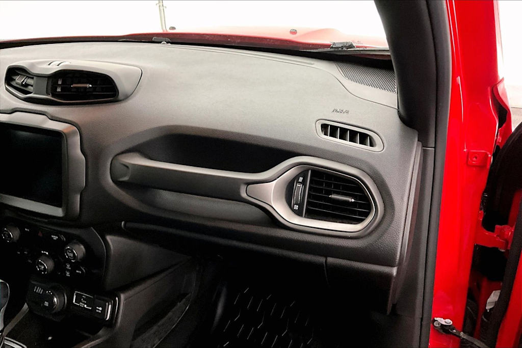 Thumbnail: 2020 Jeep Renegade - 24