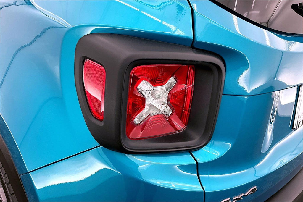 Thumbnail: 2021 Jeep Renegade - 29