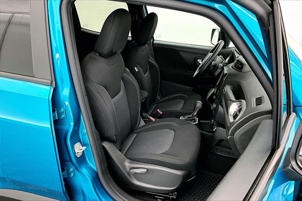 Thumbnail: 2021 Jeep Renegade - 10