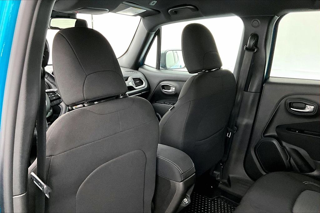 Thumbnail: 2021 Jeep Renegade - 9