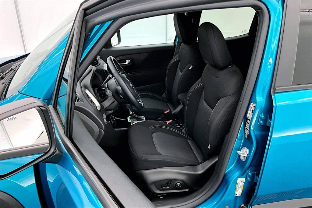 Thumbnail: 2021 Jeep Renegade - 11