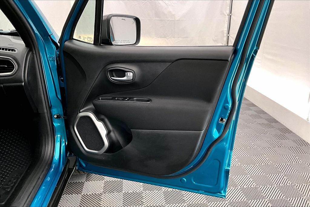 Thumbnail: 2021 Jeep Renegade - 26