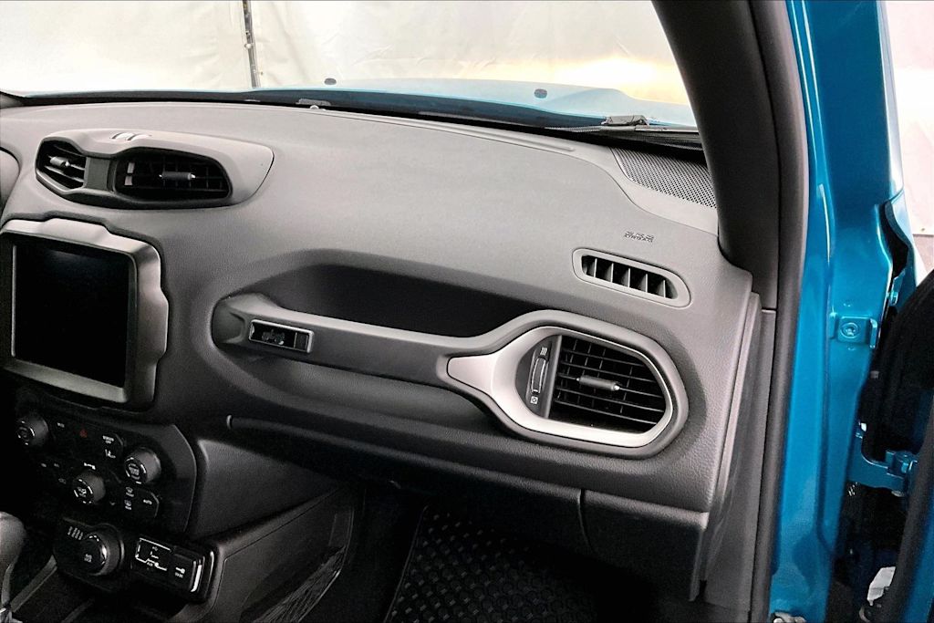 Thumbnail: 2021 Jeep Renegade - 22