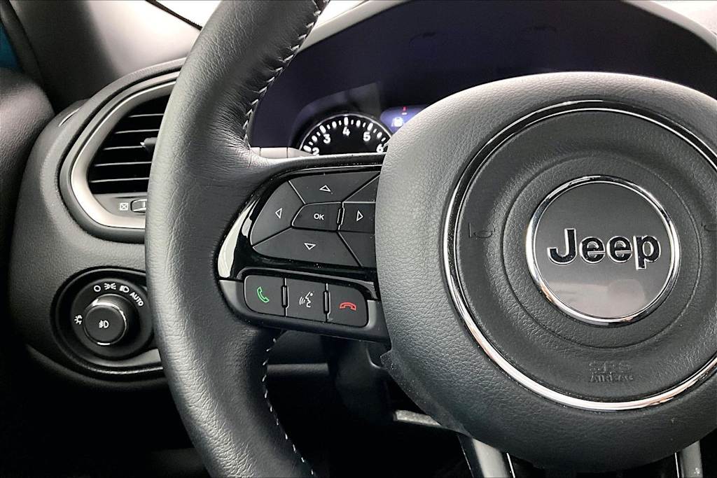 Thumbnail: 2021 Jeep Renegade - 23