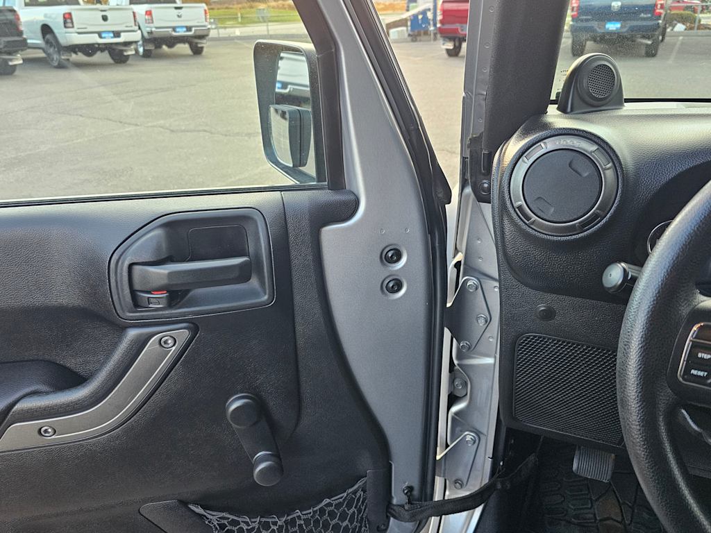 2014 Jeep Wrangler Sport 25