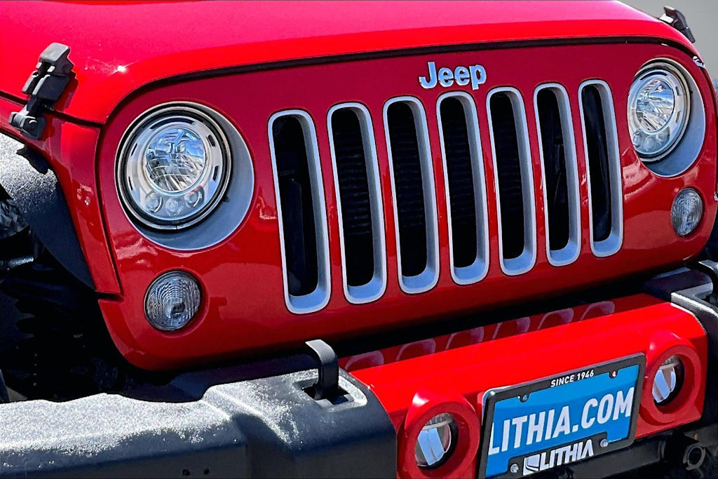 Thumbnail: 2017 Jeep Wrangler - 31