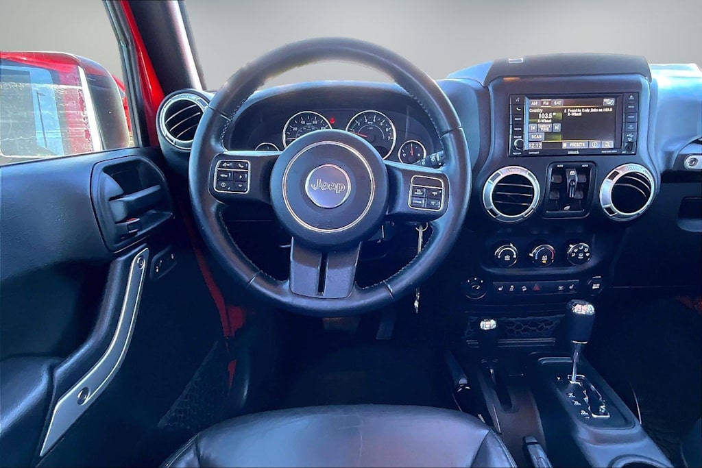 Thumbnail: 2017 Jeep Wrangler - 13