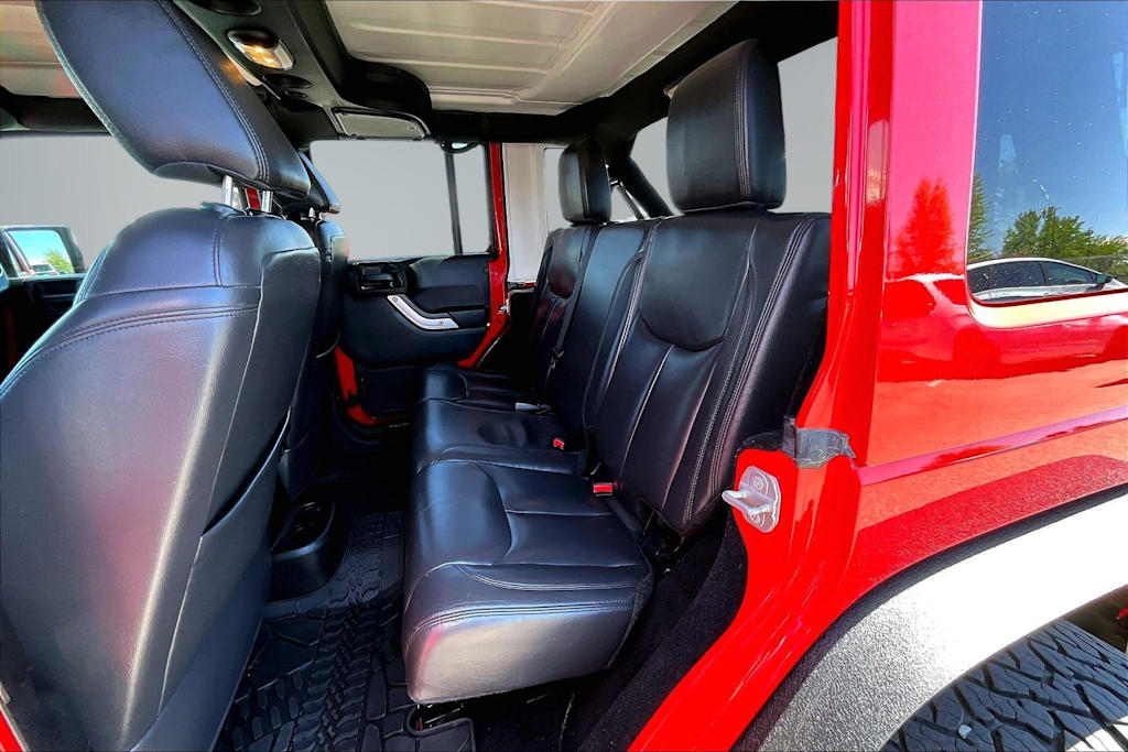 Thumbnail: 2017 Jeep Wrangler - 12