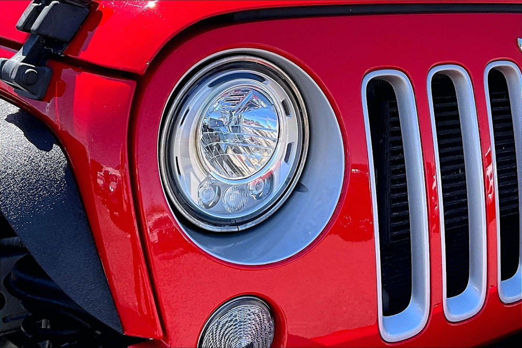 Thumbnail: 2017 Jeep Wrangler - 29