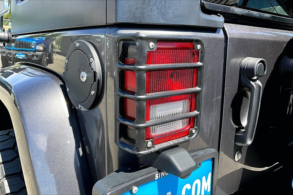 Thumbnail: 2018 Jeep Wrangler - 30