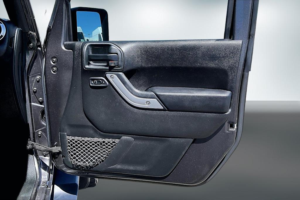 Thumbnail: 2018 Jeep Wrangler - 28