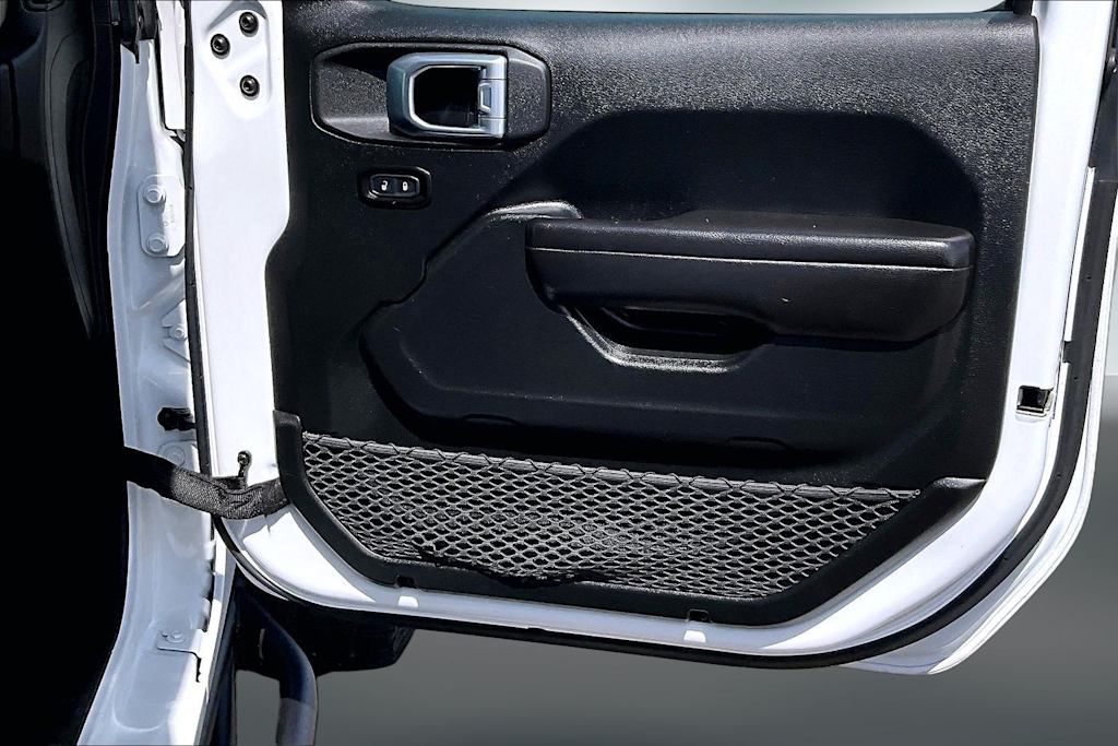Thumbnail: 2018 Jeep Wrangler - 29