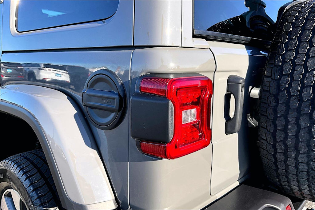 Thumbnail: 2021 Jeep Wrangler - 29