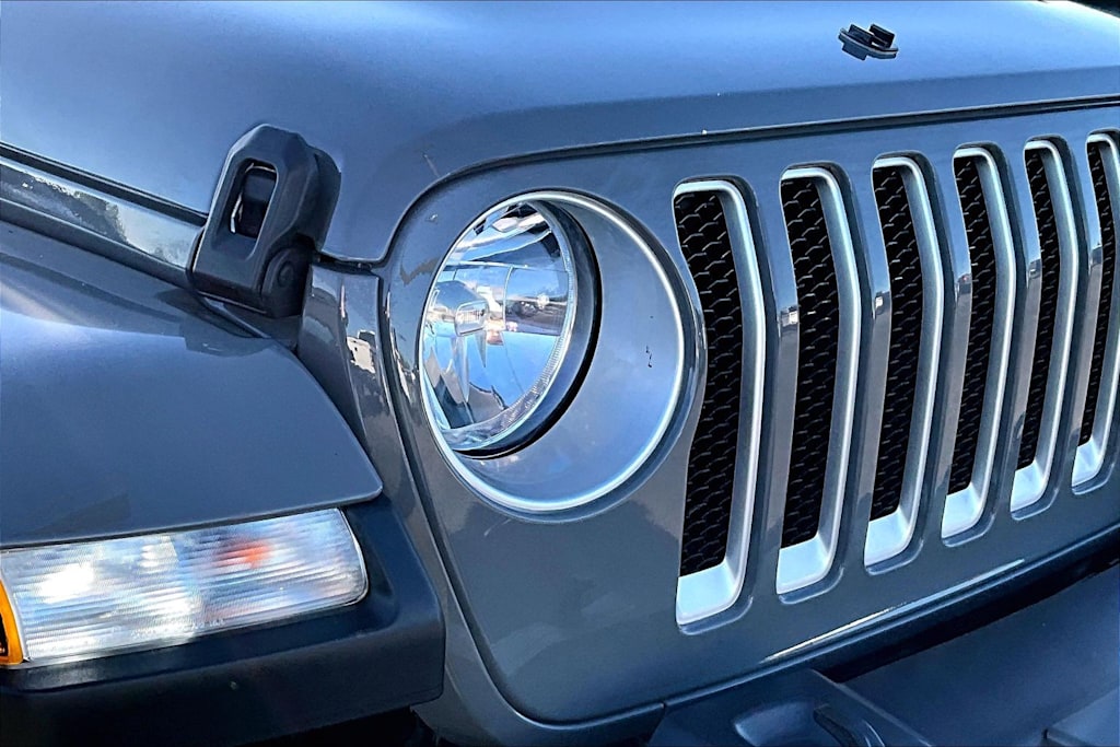 Thumbnail: 2021 Jeep Wrangler - 28