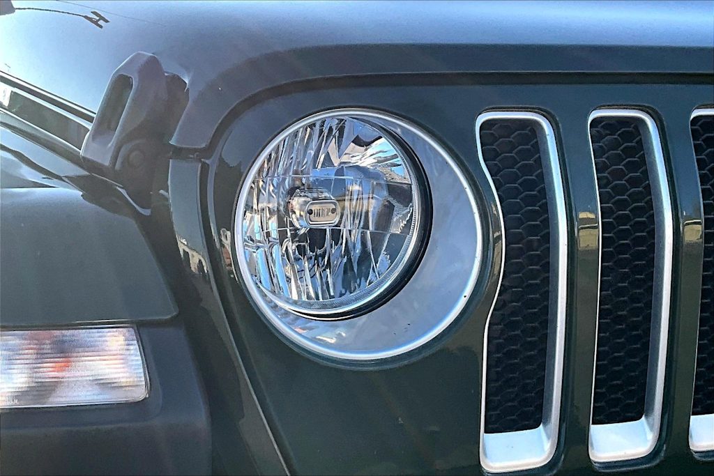 Thumbnail: 2023 Jeep Wrangler - 32