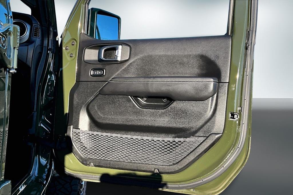 Thumbnail: 2023 Jeep Wrangler - 29