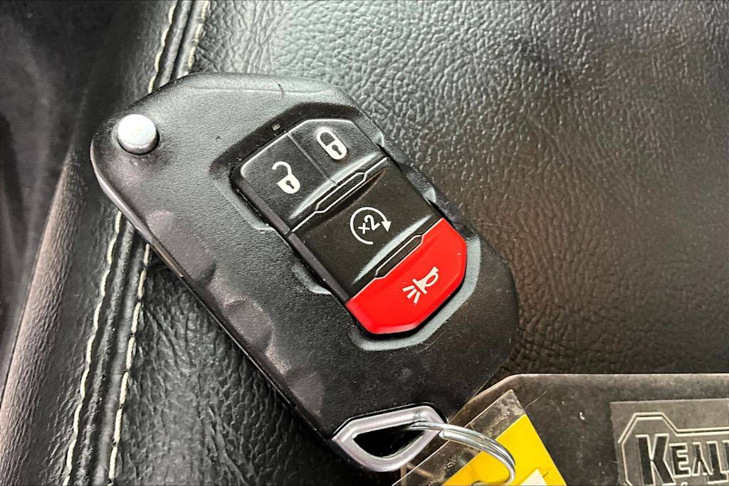 Thumbnail: 2019 Jeep Wrangler - 19