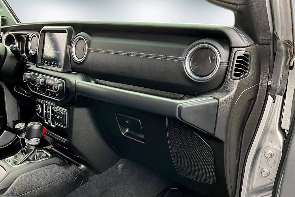 Thumbnail: 2019 Jeep Wrangler - 14