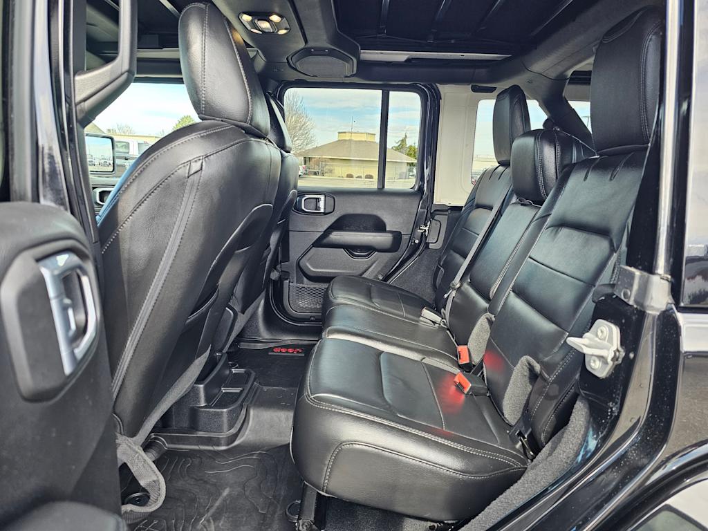 2022 Jeep Wrangler Unlimited Sahara 21