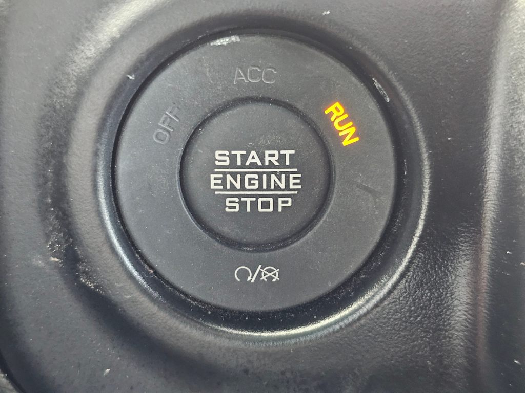 2022 Jeep Wrangler Unlimited Sahara 24