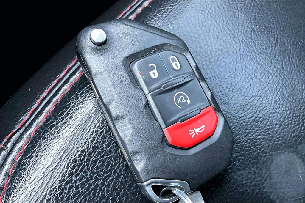Thumbnail: 2022 Jeep Wrangler - 18