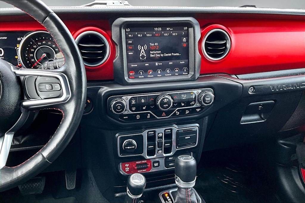 Thumbnail: 2018 Jeep Wrangler - 14