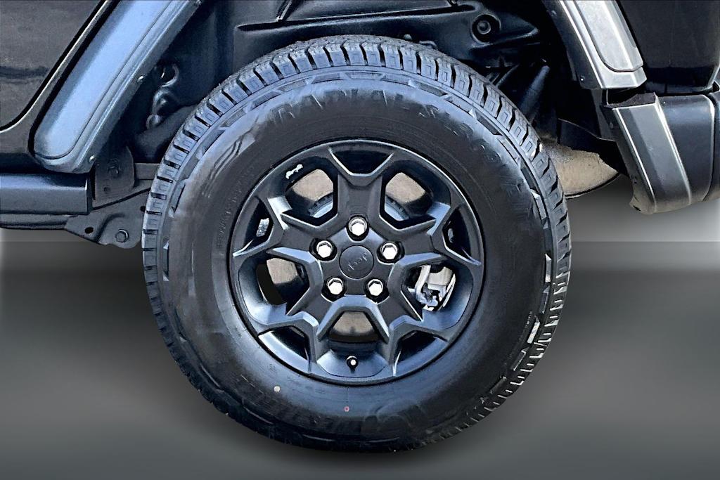 Thumbnail: 2023 Jeep Wrangler - 32