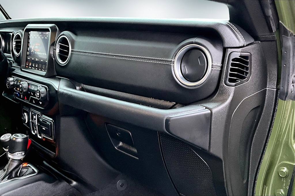 Thumbnail: 2021 Jeep Wrangler - 23