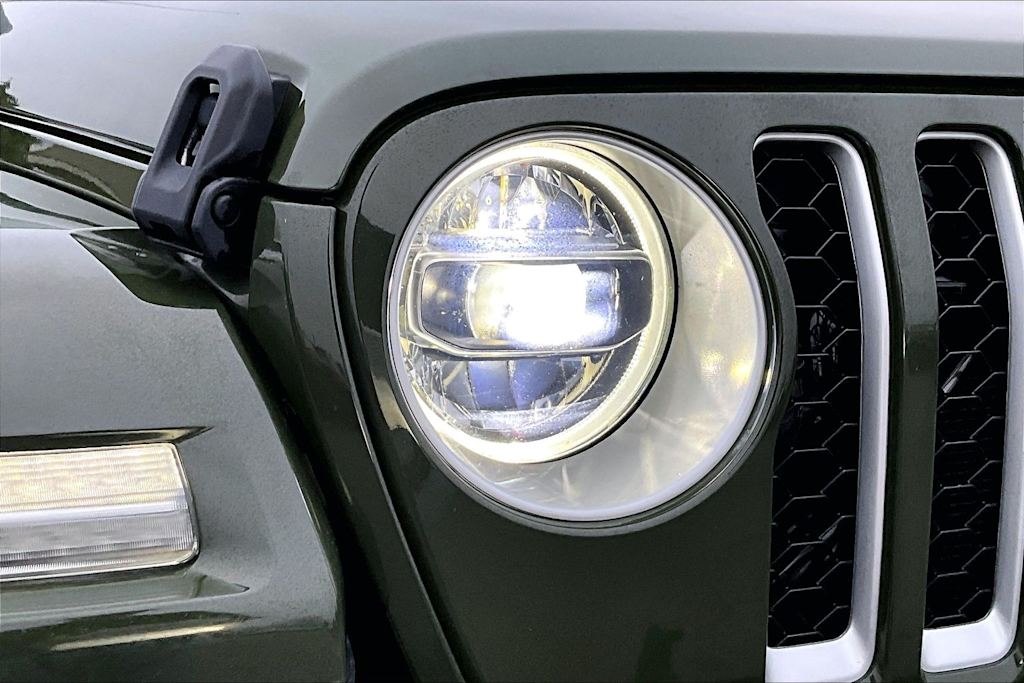 Thumbnail: 2021 Jeep Wrangler - 31