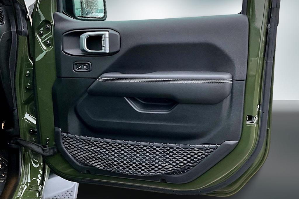 Thumbnail: 2021 Jeep Wrangler - 28