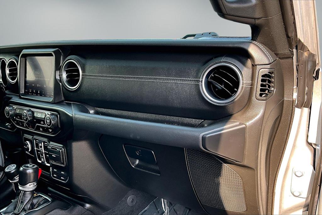 Thumbnail: 2023 Jeep Wrangler - 23