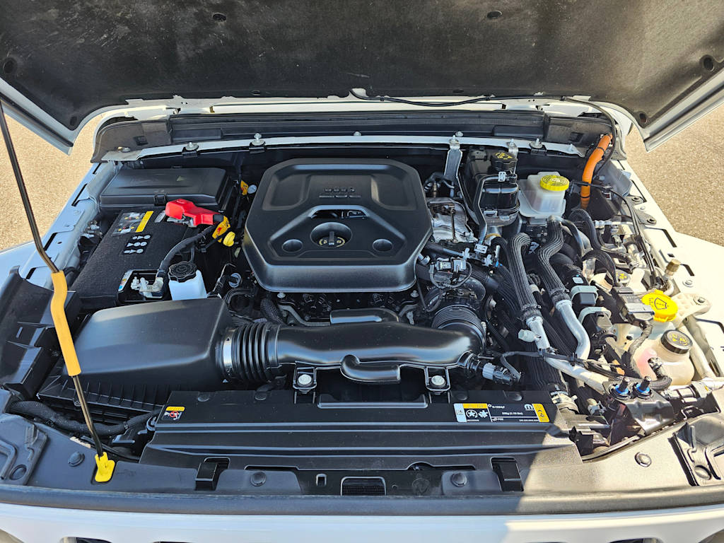 2023 Jeep Wrangler Unlimited Sahara 4xe 8