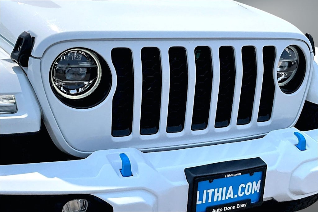 Thumbnail: 2022 Jeep Wrangler - 33