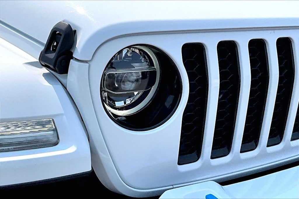 Thumbnail: 2022 Jeep Wrangler - 31