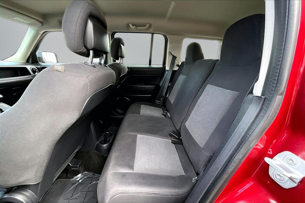 Thumbnail: 2015 Jeep Patriot - 12