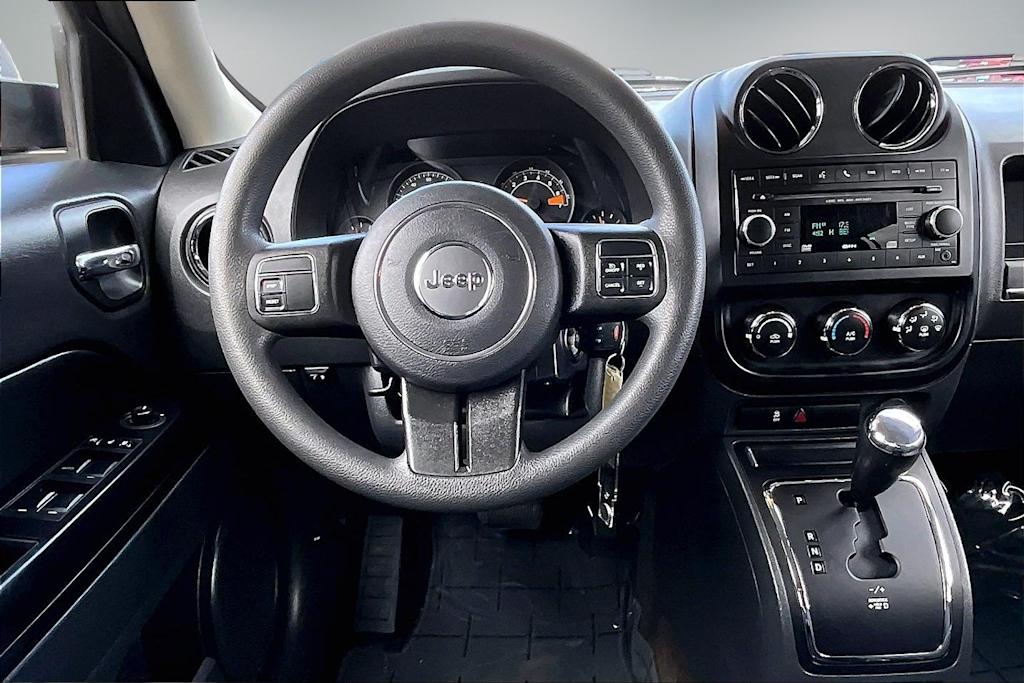 Thumbnail: 2015 Jeep Patriot - 13
