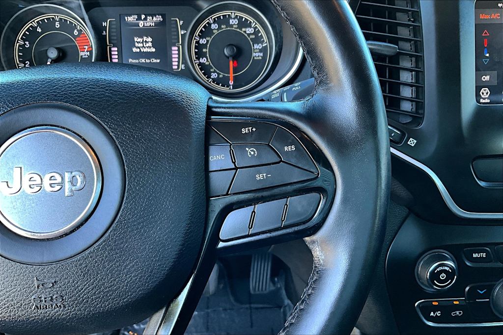 Thumbnail: 2021 Jeep Cherokee - 25