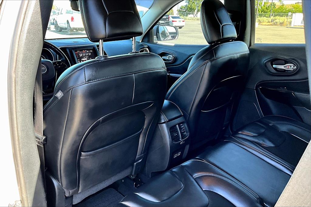Thumbnail: 2021 Jeep Cherokee - 13