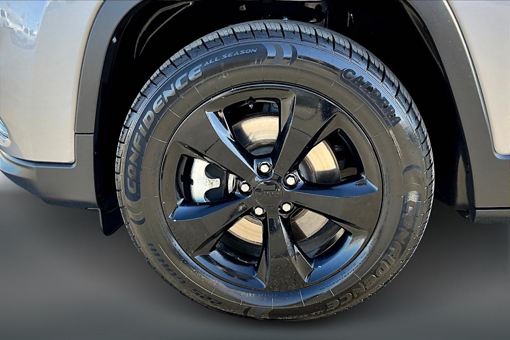 Thumbnail: 2021 Jeep Cherokee - 8